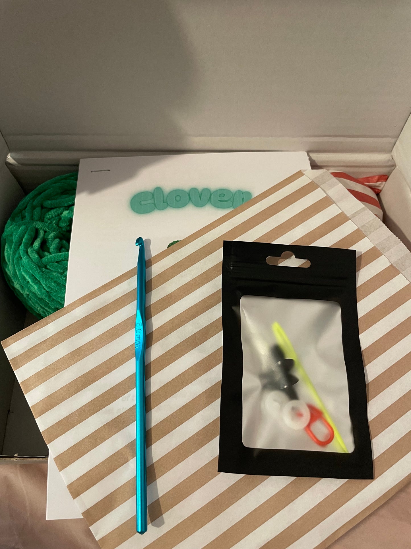 Clover Crochet Kit
